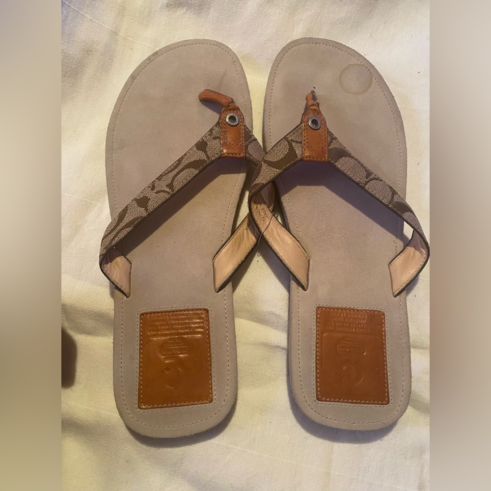 Coach Thong slippers